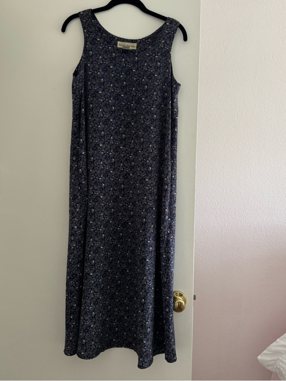 Banana Republic Navy and Cream Floral Print Dress size small